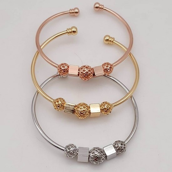 Bangles and bracelets 11 Bangles and bracelets 11