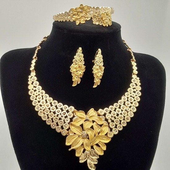 Elegant costume jewelry that is affordable 12 Elegant costume jewelry that is affordable 12