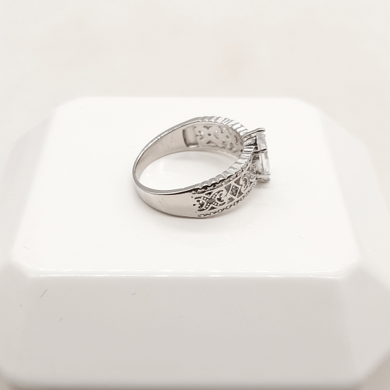 925 sterling siver engagement ring 24 925 sterling siver engagement ring 24