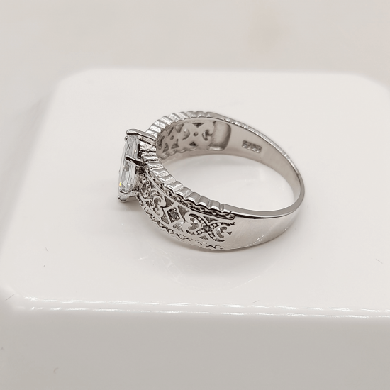 925 sterling siver engagement ring 24 925 sterling siver engagement ring 24